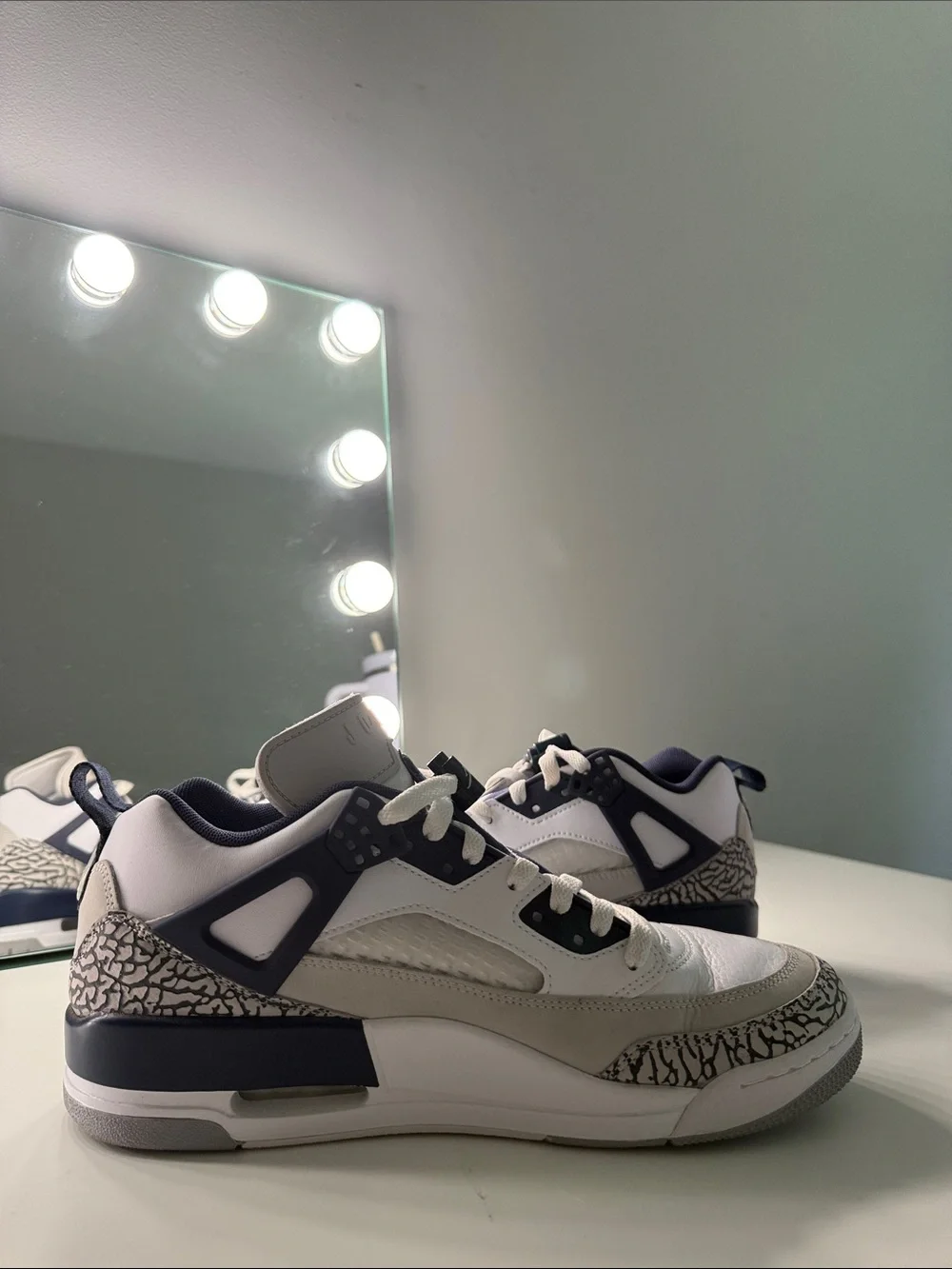Jordan White Navy Retro Basketball Shoes with Elephant Print